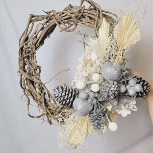 Christmas Wreath Workshop | Elsie and Oak | Coolum Florist | Same Day Flower Delivery